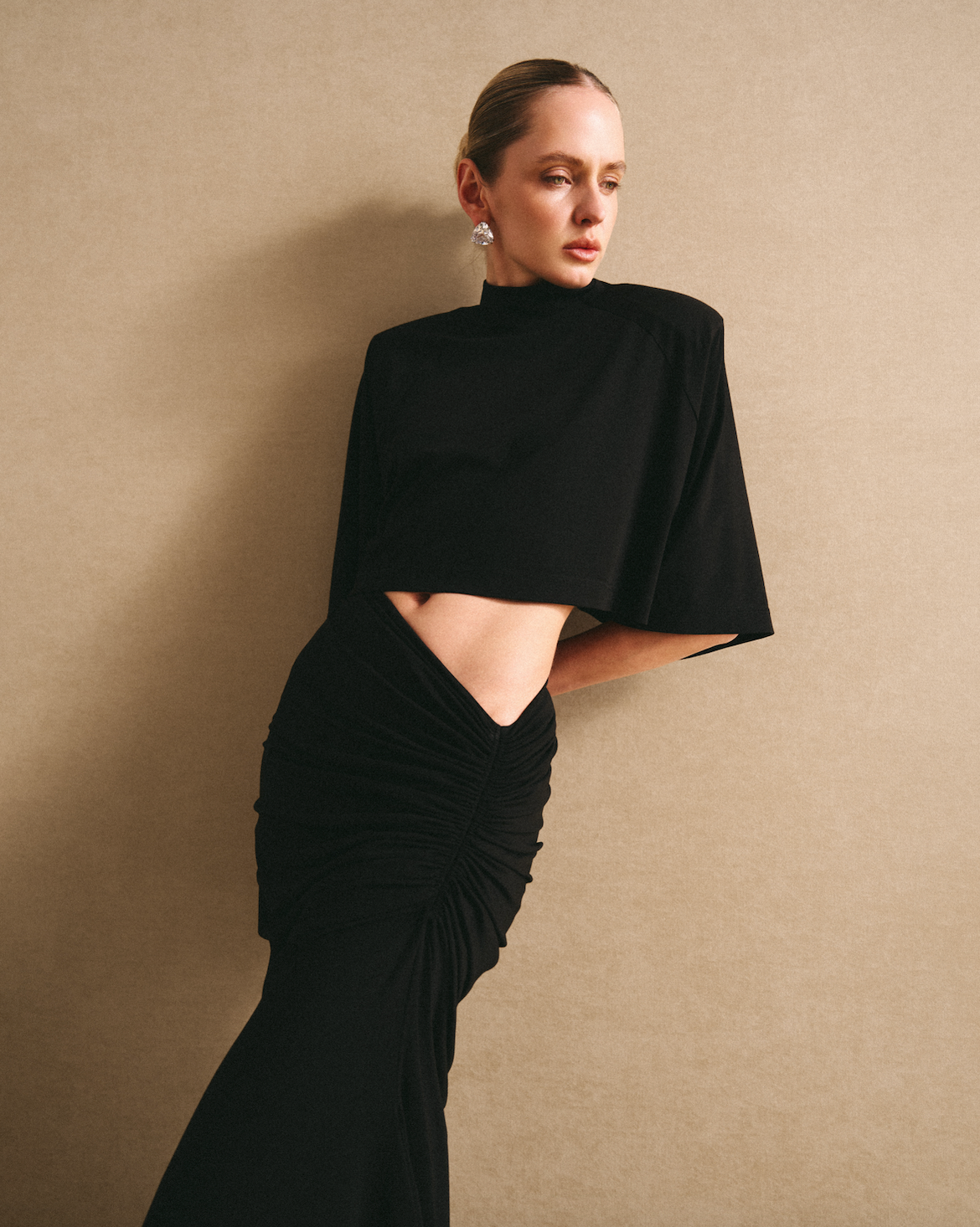 Драпірований костюм із топом і спідницею
